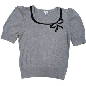 Worthington Gray Crew Neck Sweater with Black Bow Accent